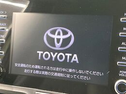 【ディスプレイオーディオ】お持ちのスマートフォンと連携して、ナビやbluetoothでの音楽再生が可能です♪デザインはもちろん操作性も良好！別途ナビ機能の取付けも可能です♪