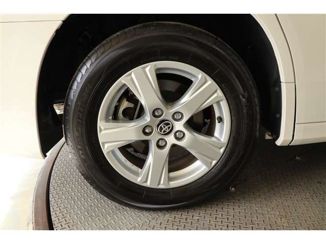 純正アルミホイール【タイヤサイズ215/65R16】