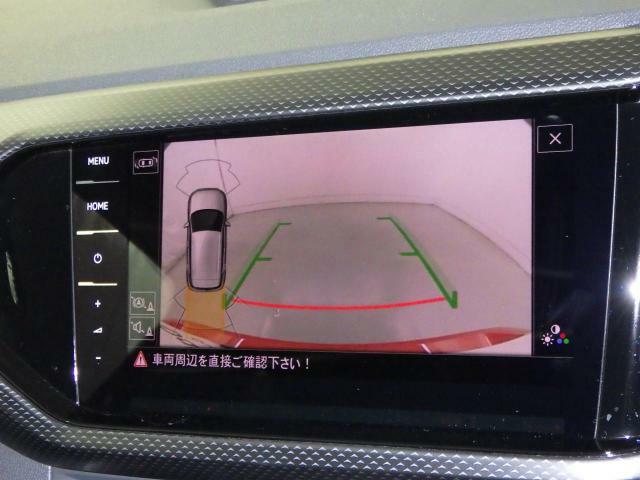 カラーバックモニター搭載しています。リアの映像がカラーで映し出されますので日々の駐車も安心安全です。