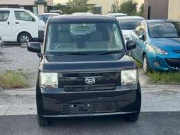 広めの展示場を完備！ゆったりとした空間でおクルマをご確認ください！