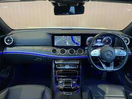 LIBERALAでは多種多様の車種をご用意させていただいております。お客様がご納得いくまで、そのお車の持つ特性を五感すべてで感じ取っていただける場をご提供します。