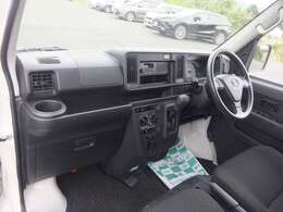 ★エアコン、パワステ、F席パワーウィンドウ、運転席＆助手席エアバック、ABS