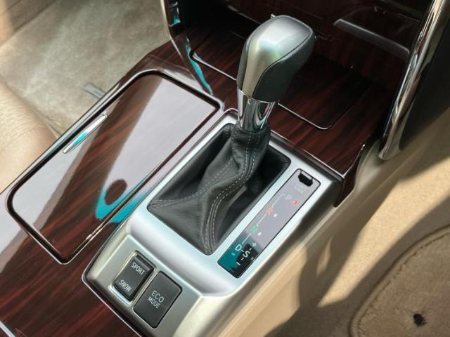 国産車から輸入車まで多様なお客様のニーズのお応えできるように、全国規模で豊富な在庫展開！車のことならWECARSへ！