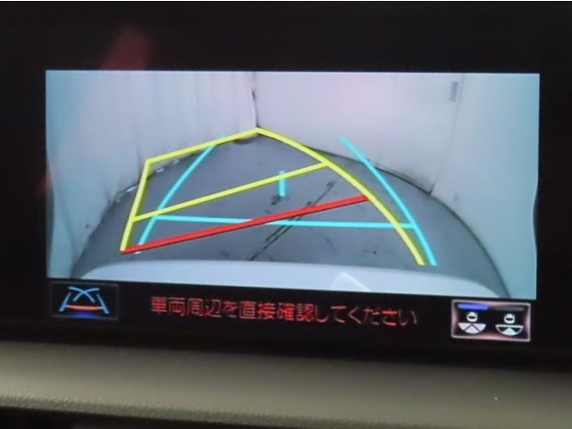 バックガイドモニターを装備しております。