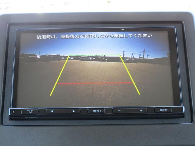バックカメラ搭載しております！見えにくい後方をカバーしてくれます。目視が重要ですが、障害物がないか、人がいないかなど確認するのに便利です！車を守るためにも、人や物を守るためにもあって損ないです