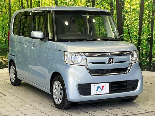大好評のボディコーティング「弾スプラッシュコート」もご納車までに施工可能。通常のガラスコートと異なる、耐久年数6年の無機質ガラスコーティングが、ボディをキレイな状態に保ってくれます。