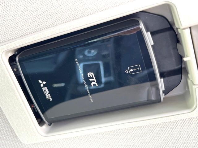 【ETC】高速道路の料金所をストレスなく通過！話題のスポットやサービスエリアに多い「スマートIC」利用時は必須のアイテムです。当店でセットアップを実施、ご納車当日からすぐにご利用いただけます！