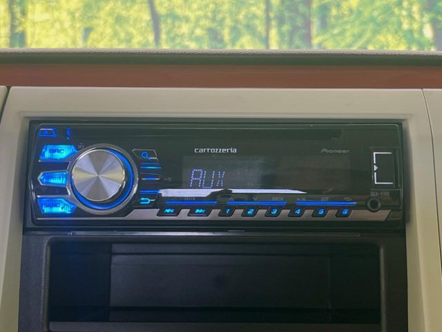 お好きな音楽を車内でお楽しみいただけます♪スピーカー交換・ウーハー追加などの音質向上や、最新ナビ・後席モニター等の取り付けも是非ご相談ください！