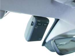 ◆ドライブレコーダー◆映像・音声などを記録する自動車用の装置です。　もしもの事故の際の記録はもちろん、旅行の際の思い出としてドライブの映像を楽しむことができます。