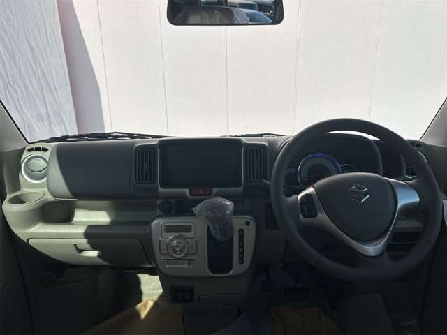 ☆★☆★道東最大級の届出済未使用車専門店シーモールです！！オールメーカーの取り扱いで、約200台の在庫車の中から気に入る1台を当店スタッフと一緒に選びませんか？？☆★☆★