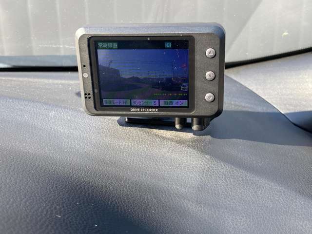 リヤドライブレコーダーも映像確認できます。