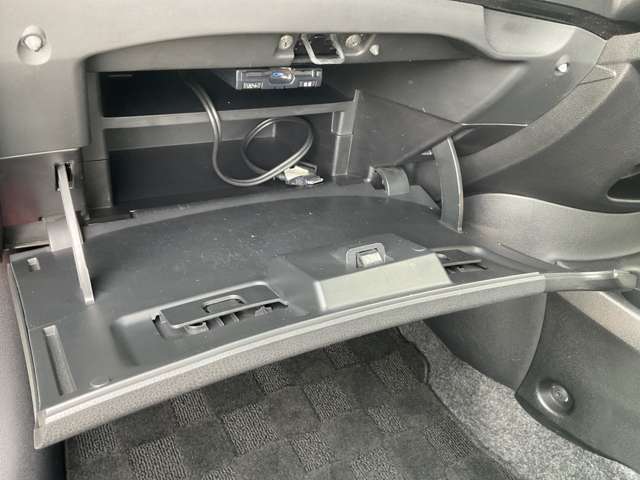 小物などを便利な収納スペースがたくさん用意されています