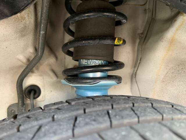 KYBショックアブソーバー