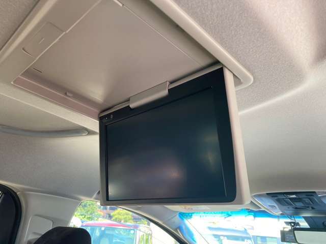両側パワースライド　10インチディスプレイオーディオナビ　フルセグTV　12.1インチ後席モニター　オプションDVDデッキ　Bluetooth　デジタルインナーミラー　ETC2.0　8人乗