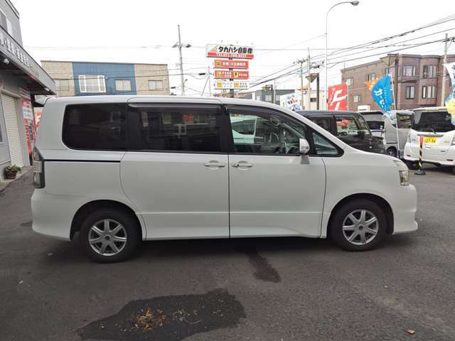 弊社のお車は全て、自社工場にてしっかりと納車前点検を行ってからの納車となりますので、安心してご購入下さい！