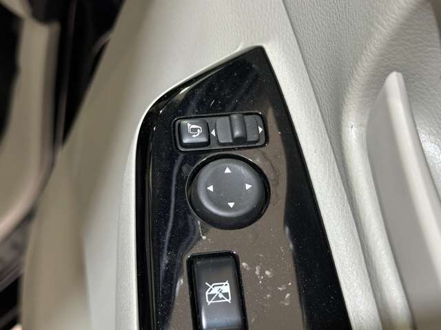 全く同じお車に再び出会うことはできません。少しでも気になるお車がございましたら、すぐにお電話かメールにてお問合せ下さい。