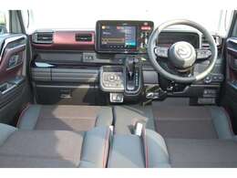 操作性と質感を両立した機能的なレイアウト