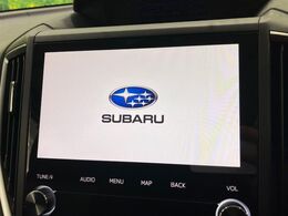 【純正ナビ】人気の純正ナビを装備しております。ナビの使いやすさはもちろん、オーディオ機能も充実！キャンプや旅行はもちろん、通勤や買い物など普段のドライブも楽しくなるはず♪
