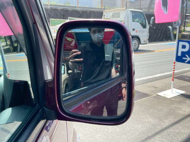 中古車だからこそ妥協したくないという思いで、整備や車両の仕上げにはこだわっております。是非一度ご来店いただき、当店自慢の展示車の品質・機関をご覧ください。