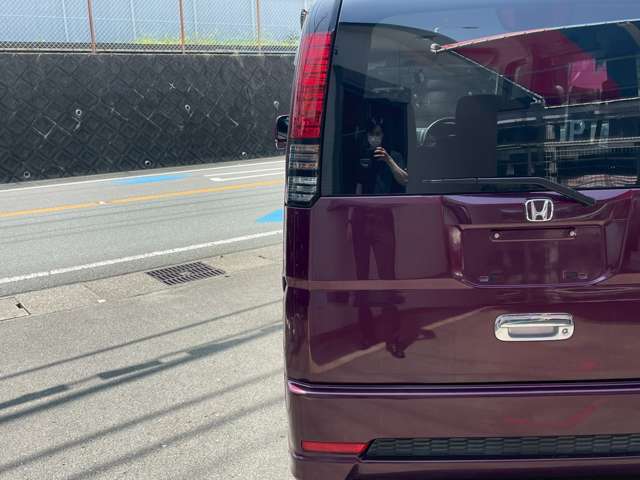 当店の展示車は1台1台内外装、きれいに仕上げて展示致しております。写真ではわかりにくいかもしれませんので、ぜひ一度ご来店ください。品質の良さが分かって頂けると思います。