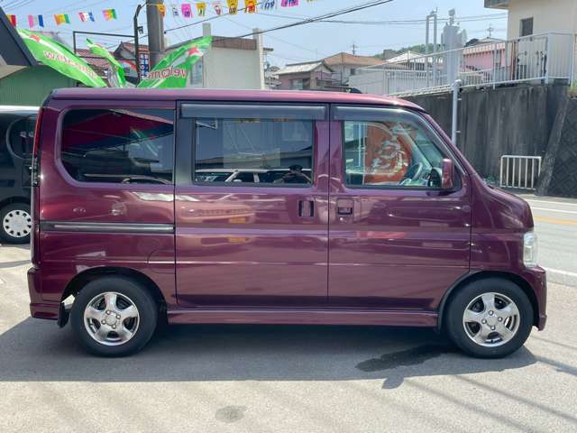 中古車だからこそ妥協したくないという思いで、整備や車両の仕上げにはこだわっております。是非一度ご来店いただき、当店自慢の展示車の品質・機関をご覧ください。