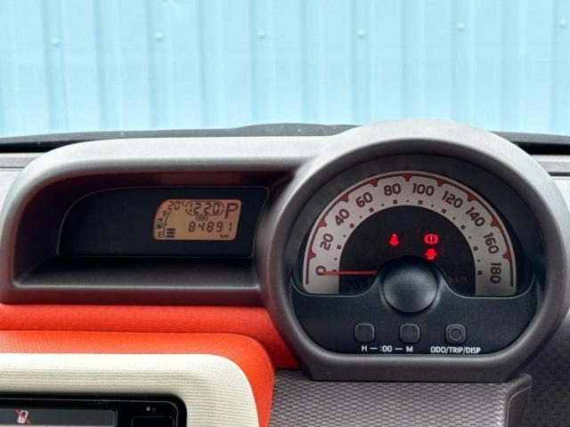 WECARSの展示場では実際に見て、触ってお車をお選びいただけます！知識の豊富な営業スタッフが様々なカーライフをご提案いたします！