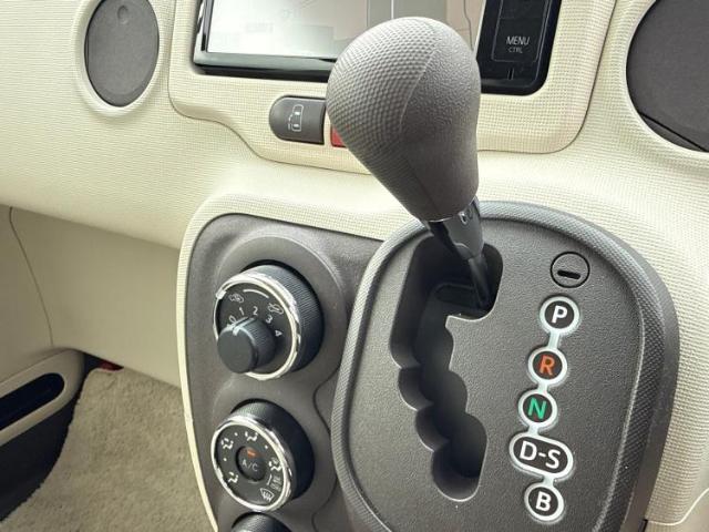 お車に合わせて無料保証以外にも、保証範囲、期間、距離を拡充させた有料保証もご用意しております！中古車の購入が初めてで不安・・・というお客様もご安心ください！