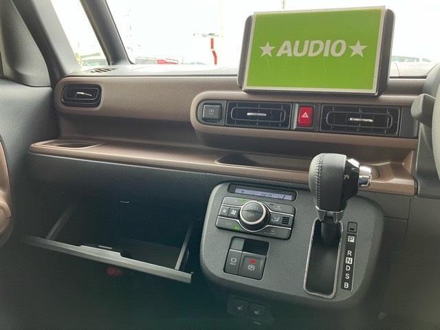 【グローブボックス】現在では車検証入れなどとして活用されることが多いですよ☆