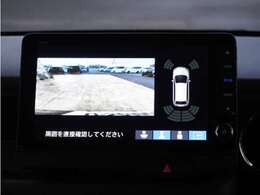◆バックカメラ◆リバースにするだけで映ります、後方の安全確認や、狭い駐車場での車庫入れ、雨の日や夜間など視界の悪い時に便利です！安全にバックする為には欠かせない装備です。
