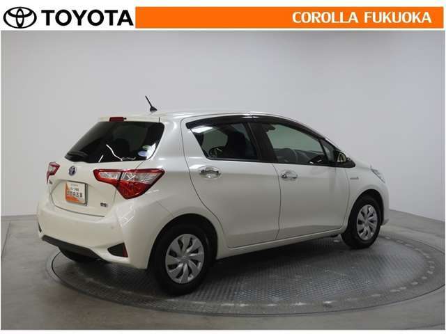 ロングラン保証は、1年間走行距離無制限のロングラン保証付。「カローラ福岡サービス認証工場」でサービスを受けられます。