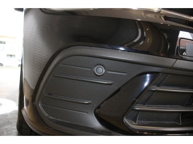 パークディスタンスコントロール★前後方の障害物を検知すると、警告音でドライバーに知らせます！