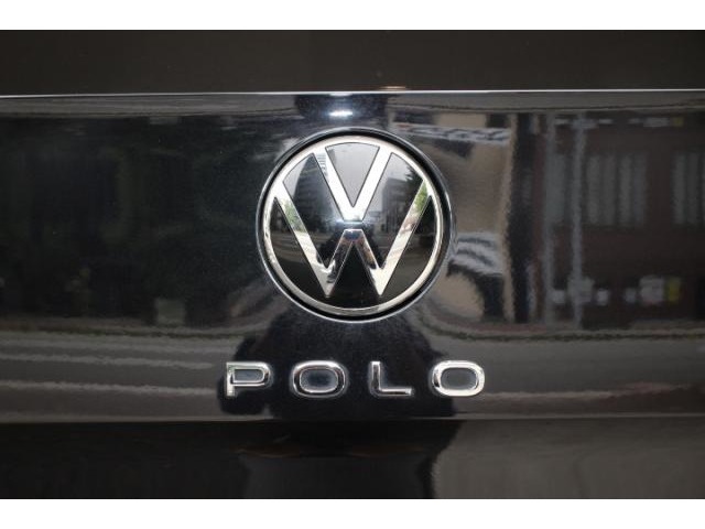 エンブレム内にリヤビューカメラが内蔵されているので、雨が降っていても後方の映像が綺麗に確認できます