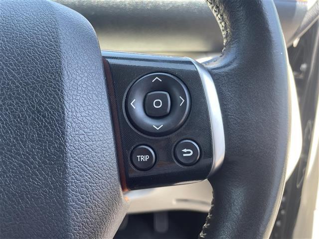 こちら運転席周りの操作部分・装備の写真になります。各部しっかり動作の確認をしておりますので、ご安心だくさい。また、第三者機関の鑑 定書もありますので、そちらも併せて、ご確認いただければ幸いです！