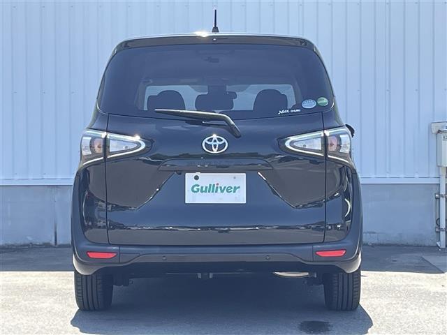 こちら後ろの写真になります。店舗にて現車の確認も頂けますので、お電話で在庫のご確認の上是非ご来店くださいませ！ご来店特典もございます！まずはご予約のお電話（フリーダイヤル）をお待ちしております。