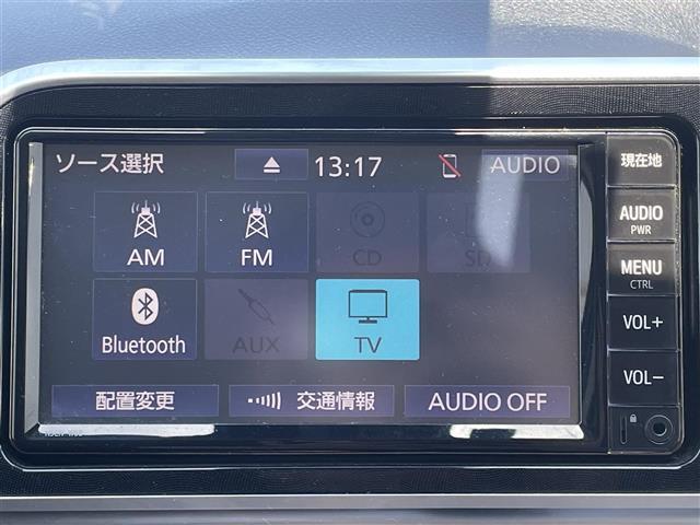こちらオーディオ周りの写真になります。動作確認済みです。詳しい機能に関しましては装備欄を確認ください。車によっては多機能なナビなど、充実したオーディオがついている車両もあります。
