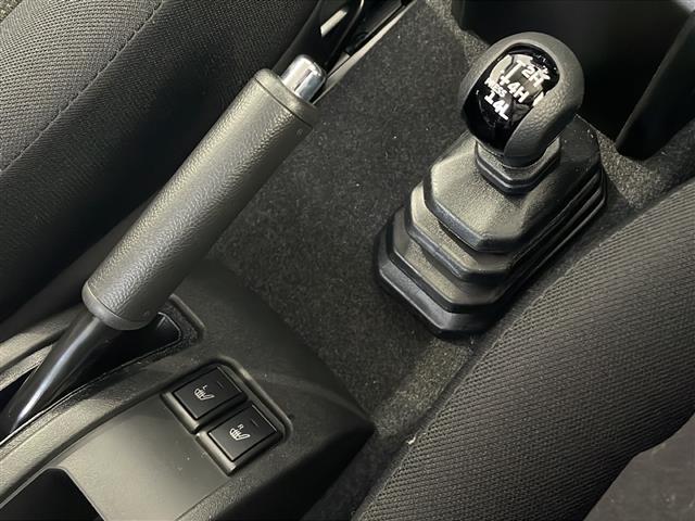 店舗にて現車の確認もいただけますので、お電話で在庫のご確認の上、是非ガリバー黒部店までご来店くださいませ！！！