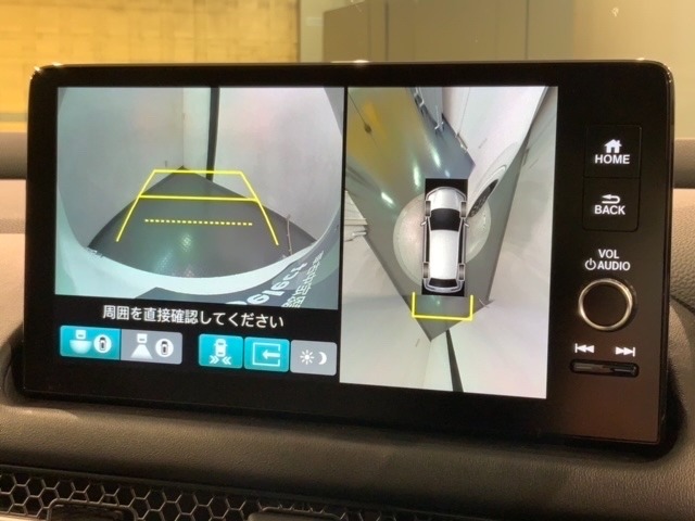 全方位モニターがついています！　車の周囲を360°安全確認できるので、普段の駐車はもちろんの事、縦列駐車や幅寄せの際にも活躍してくれますよ。