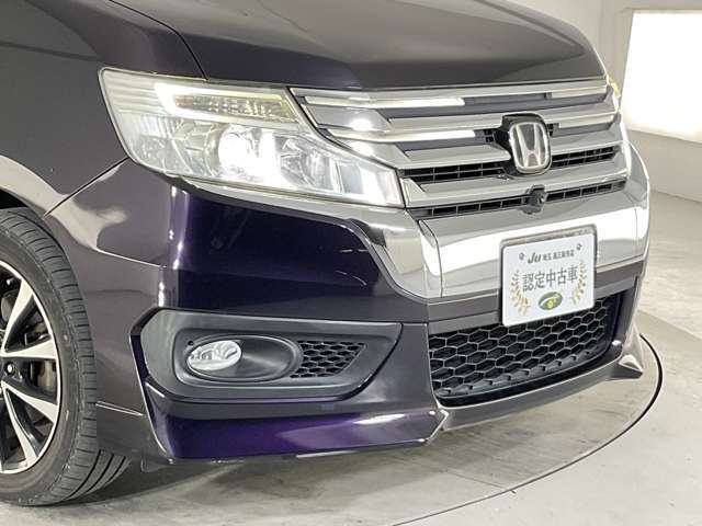 ヘッドライトは定番【HID】暗くなったら自動で点灯、明るくなったら自動で消灯の【オート機能付き】なので、実用性もバッチリです◎