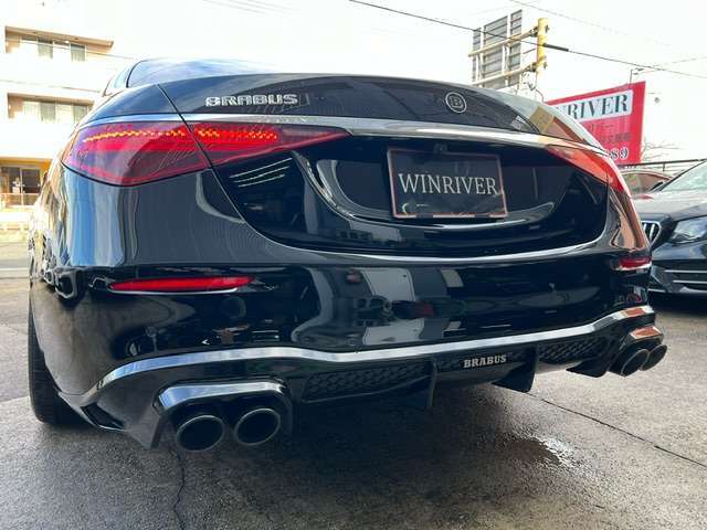 BRABUS新品エアロマフラーカッター　BRABUS新品フロアマット　BRABUS新品エンブレム