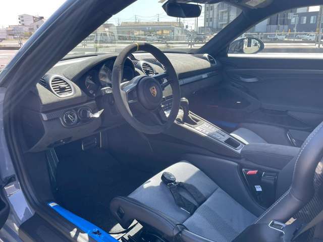 広々とした運転席まわり♪