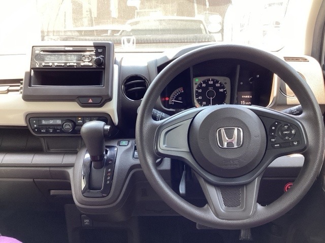 Honda認定中古車 U-Selectは3つの安心をお約束します。■Honda車のプロが整備した安心■第三者機関がチェックした安心■購入後もHondaが保証する安心