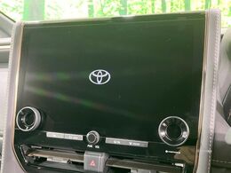 【14インチディスプレイオーディオ】画面内にオーディオ操作はもちろん、空調の調整機能なども盛り込んだ多機能なディスプレイオーディオです！スマートフォン連携はもちろん、車載ナビもお使いいただけます♪