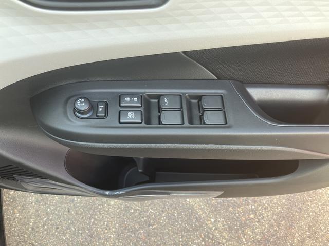 パワーウインドウスイッチです。