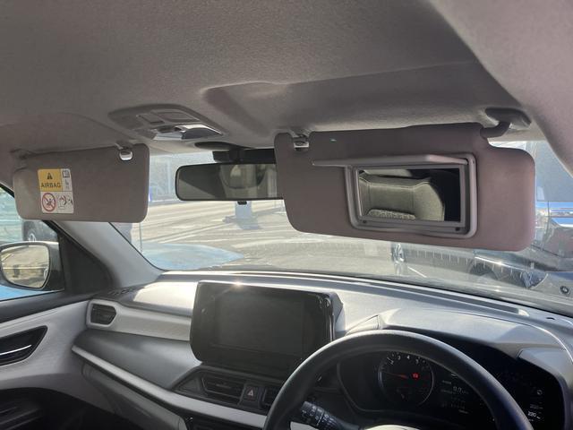 サンバイザーの画像になります。