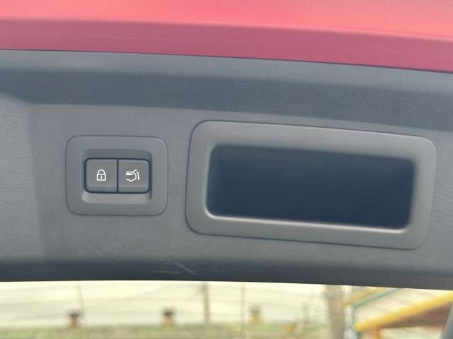 ★全国陸送費定額キャンペーンも実施中！★全国何処でも陸送会社がご自宅までお車をしっかりとお届します！陸送費につきましてはお気軽にお問合せください！※納車時ご来店いただければ、納車費用はかかりません！