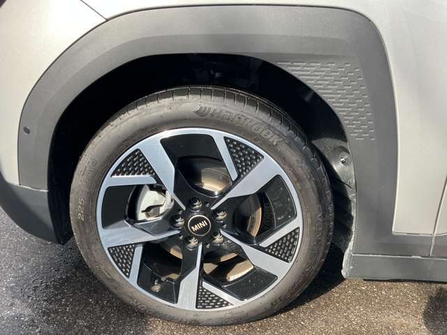 ★お車のお見積りと合わせましてMINI自動車保険のお見積もご用意できます。MINIオーナー様へ向けたMINIディーラーだけの特典がございますMINI自動車保険につきましてもお気軽にご相談下さい。