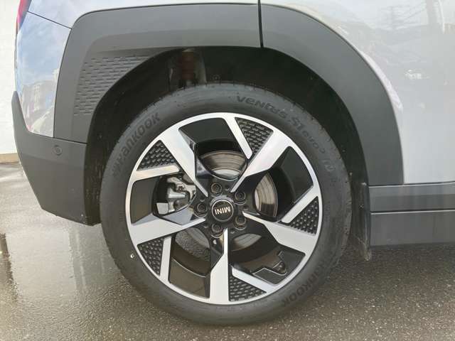 ★お車のお見積りと合わせましてMINI自動車保険のお見積もご用意できます。MINIオーナー様へ向けたMINIディーラーだけの特典がございますMINI自動車保険につきましてもお気軽にご相談下さい。