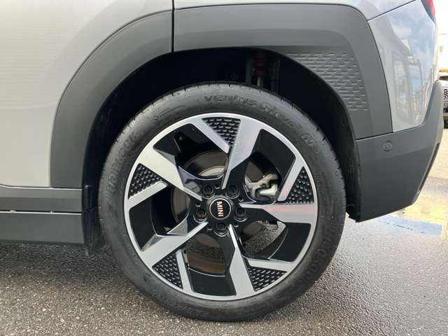 ★お車のお見積りと合わせましてMINI自動車保険のお見積もご用意できます。MINIオーナー様へ向けたMINIディーラーだけの特典がございますMINI自動車保険につきましてもお気軽にご相談下さい。