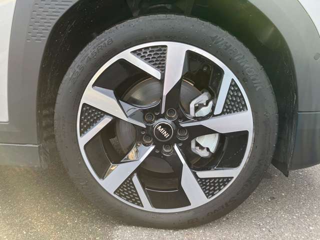 ★お車のお見積りと合わせましてMINI自動車保険のお見積もご用意できます。MINIオーナー様へ向けたMINIディーラーだけの特典がございますMINI自動車保険につきましてもお気軽にご相談下さい。