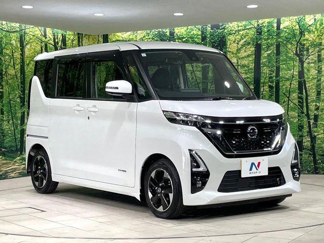 大好評のボディコーティング「弾スプラッシュコート」もご納車までに施工可能。通常のガラスコートと異なる、耐久年数6年の無機質ガラスコーティングが、ボディをキレイな状態に保ってくれます。